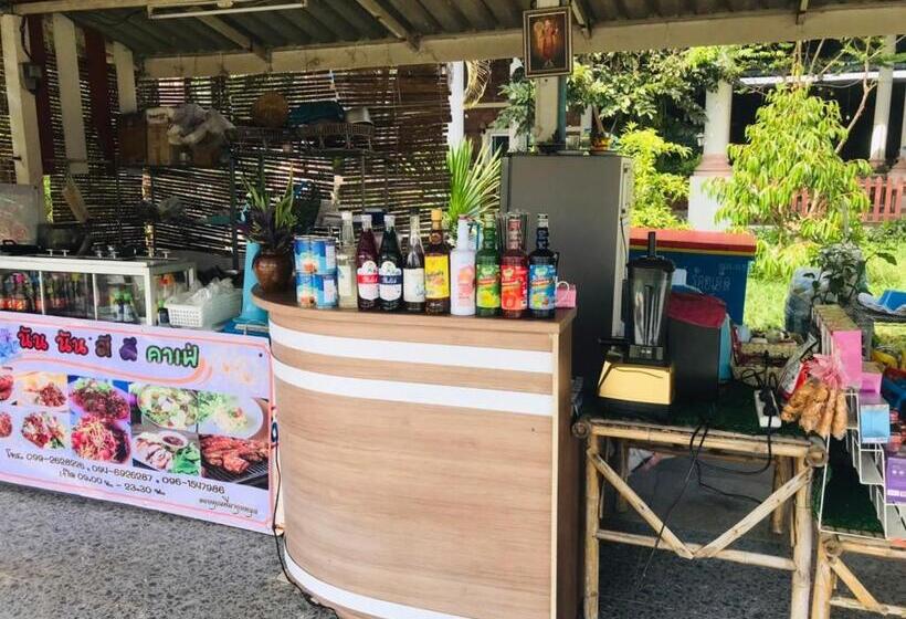 ホテル สวนทุเรียน นันนัน มีดี รีสร์อท