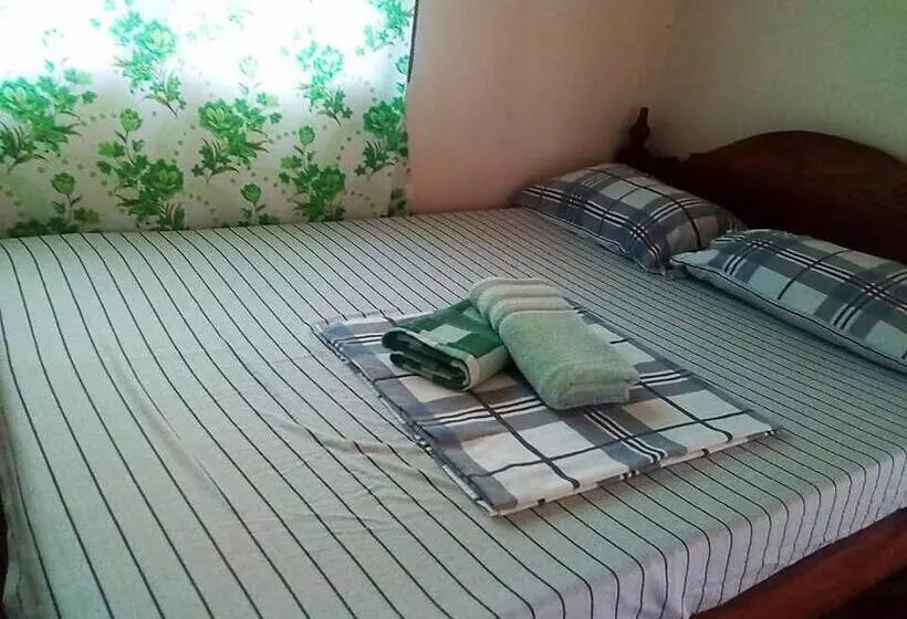 ホテル Calitang Pearl Cottage