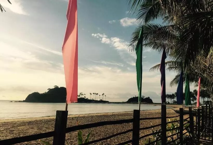 ホテル Calitang Pearl Cottage