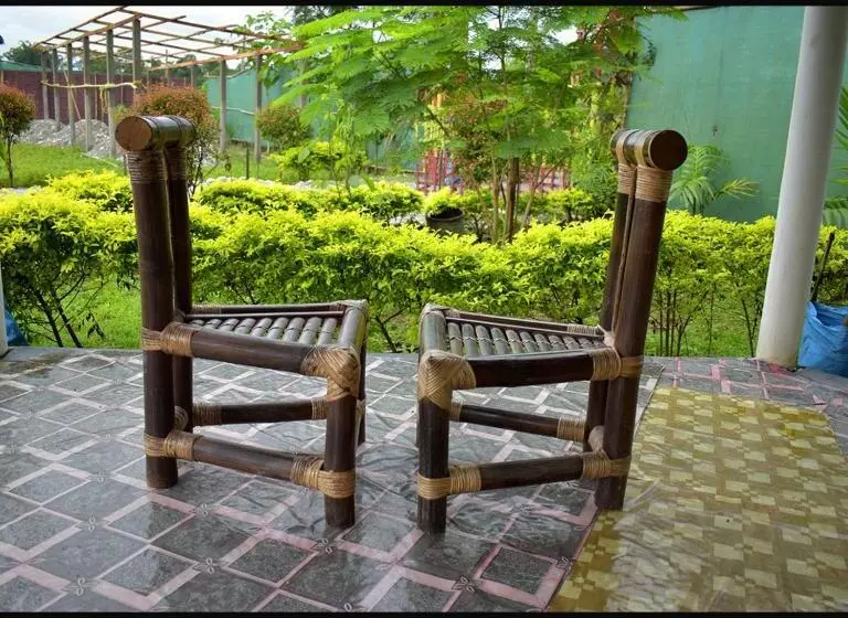 Hotelli Falcon Jungle Resort