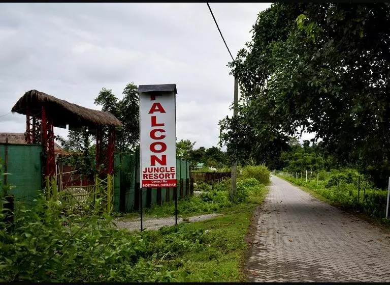 Hotelli Falcon Jungle Resort