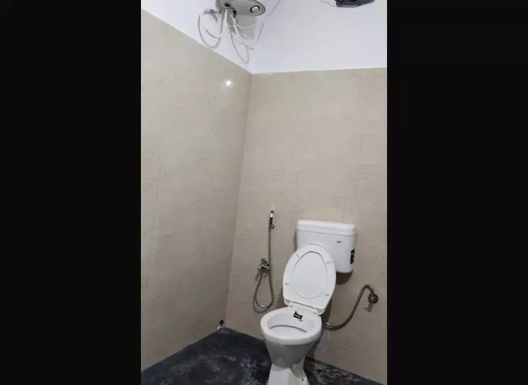 Hotelli Falcon Jungle Resort