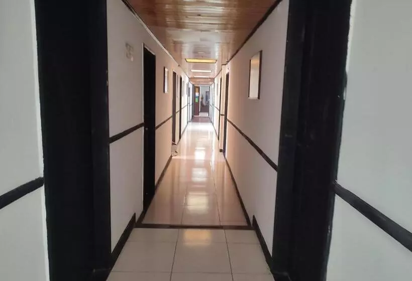 هتل Habitaciones Con 1 Cama Y Baño Privado