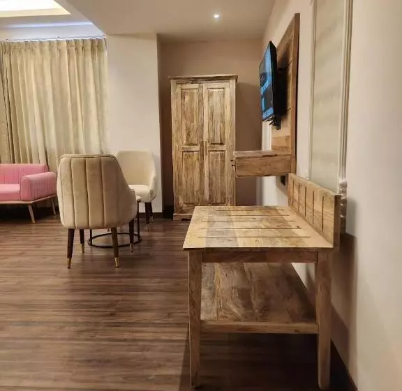 هتل Infinia Stays   A Luxury Boutique