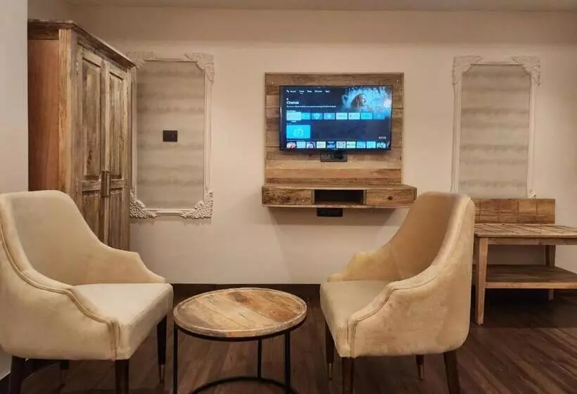 هتل Infinia Stays   A Luxury Boutique