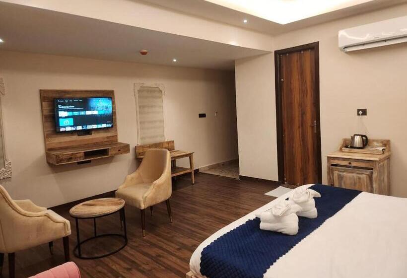 Hotel Infinia Stays A Luxury Boutique