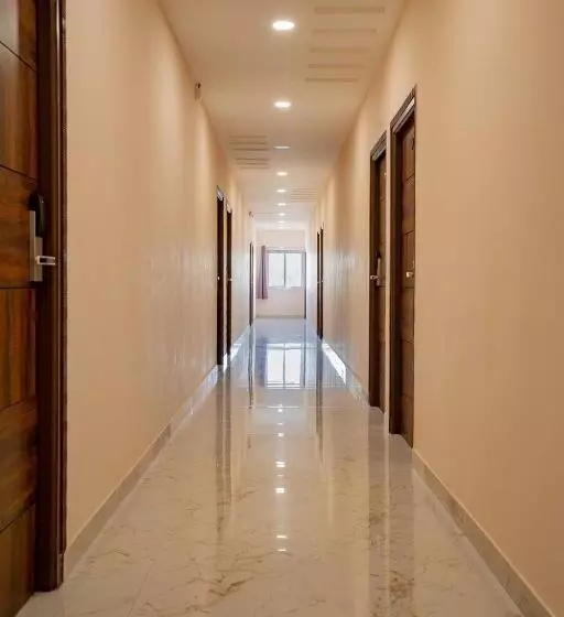ホテル Kalpana Residency