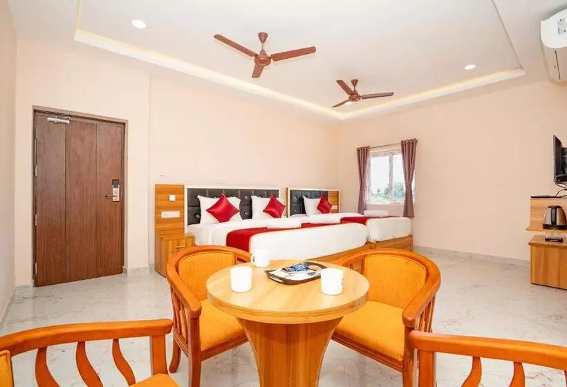 ホテル Kalpana Residency