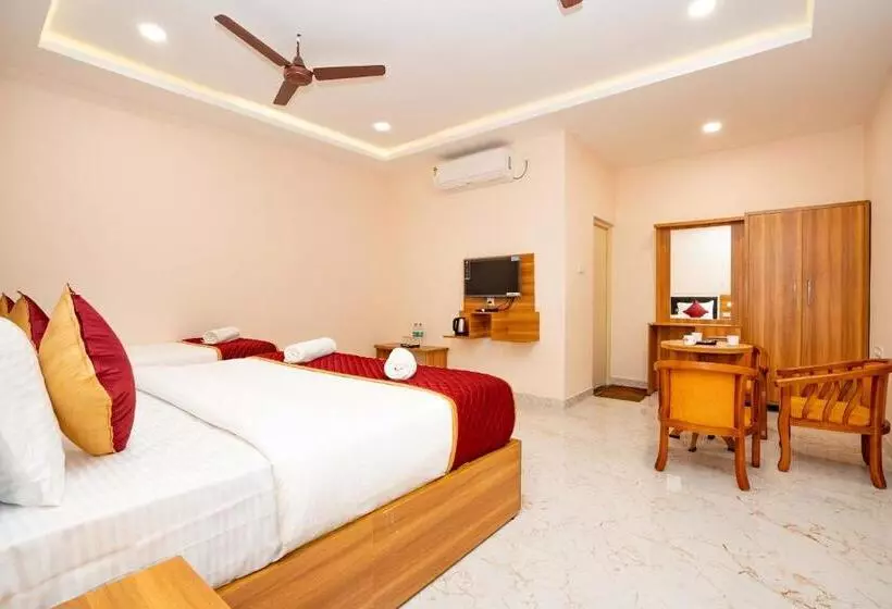 ホテル Kalpana Residency