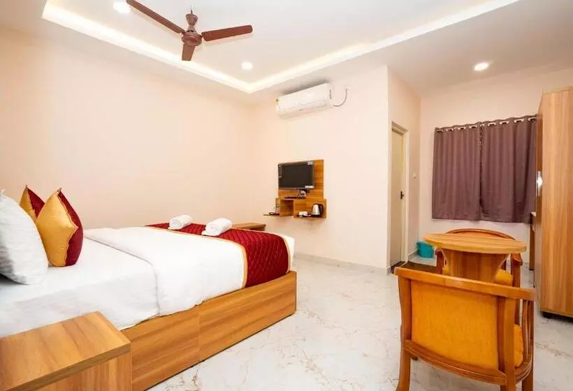 ホテル Kalpana Residency
