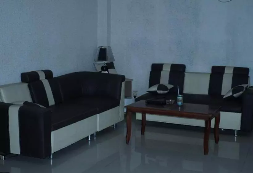 ホテル Oyo 93343 Sukma Residence