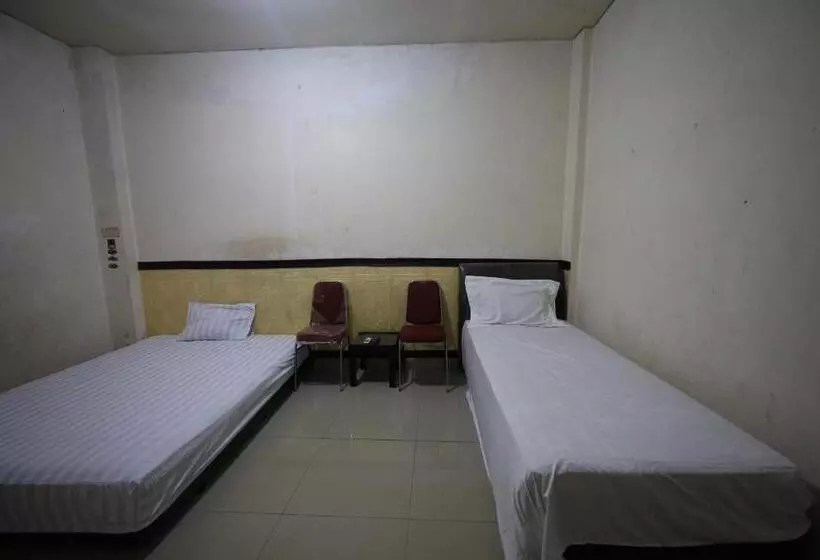 ホテル Oyo 93343 Sukma Residence