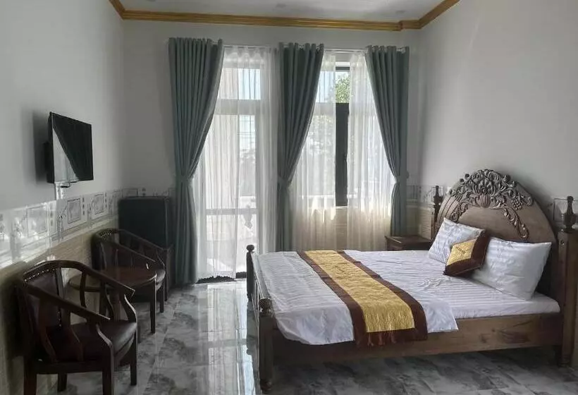 هتل Quốc Hương