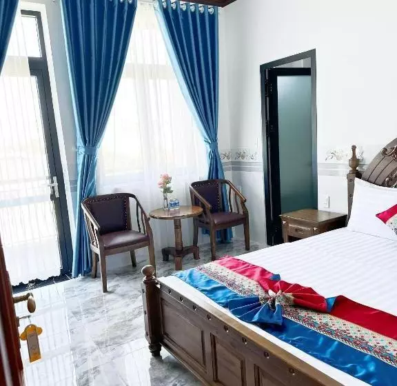 هتل Quốc Hương