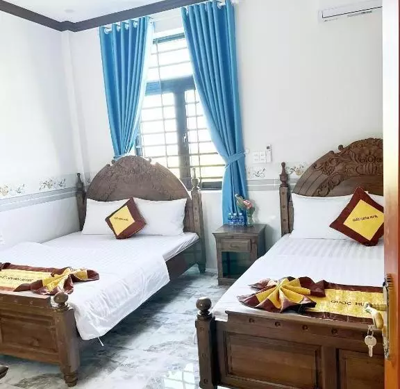 هتل Quốc Hương