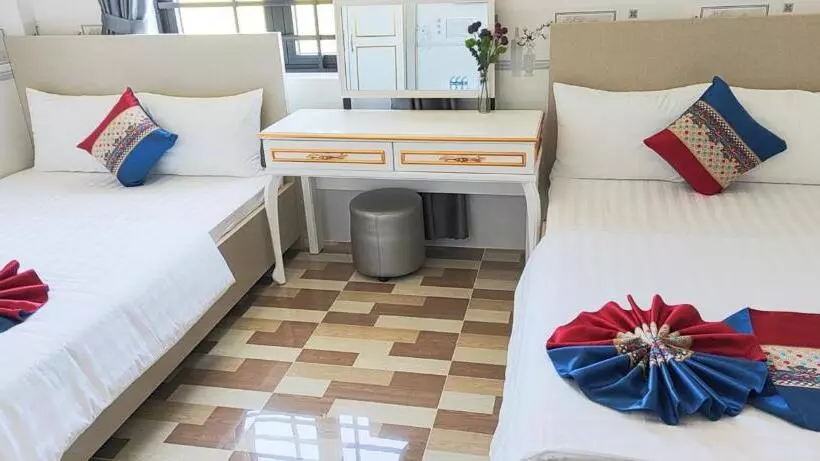 هتل Quốc Hương