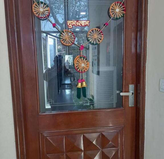 ホテル Royal Residency