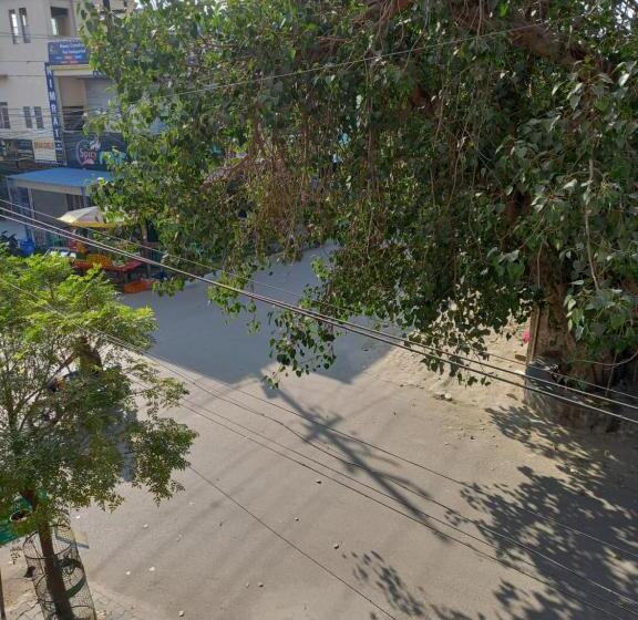 ホテル Royal Residency