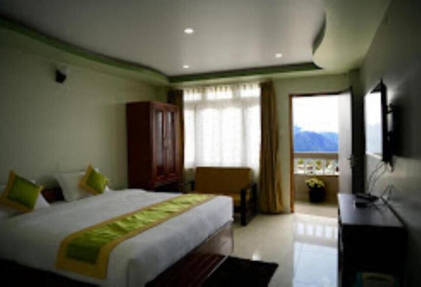 هتل Tawang Heights , Tawang