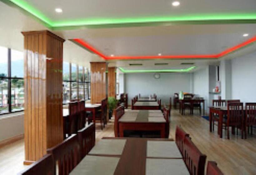 هتل Tawang Heights , Tawang