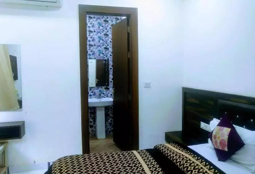 هتل The Corridor