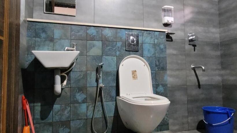 בית מלון כפרי Thengaparambath Retreat