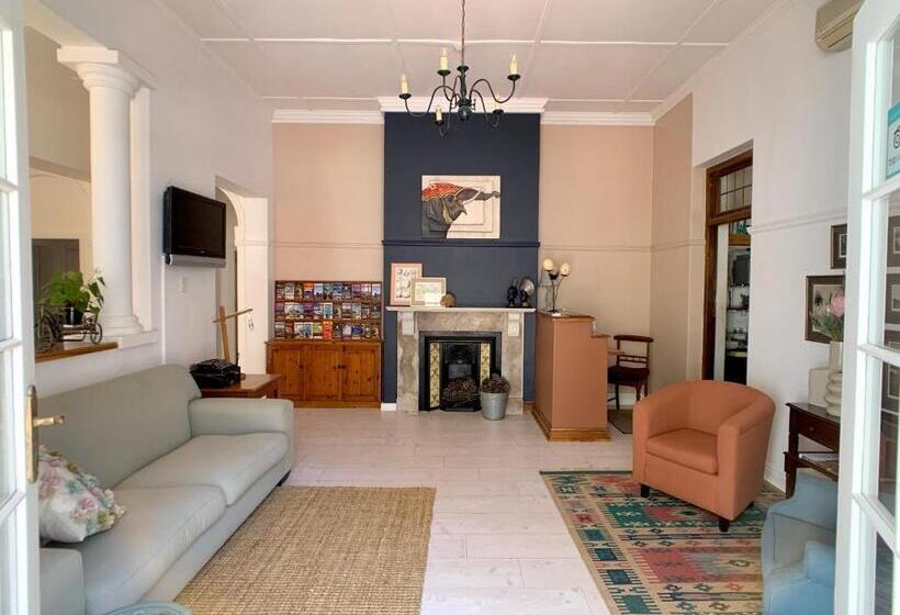 Majatalo Dale Court Guest House