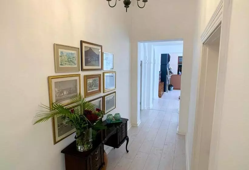 ペンション Dale Court Guest House