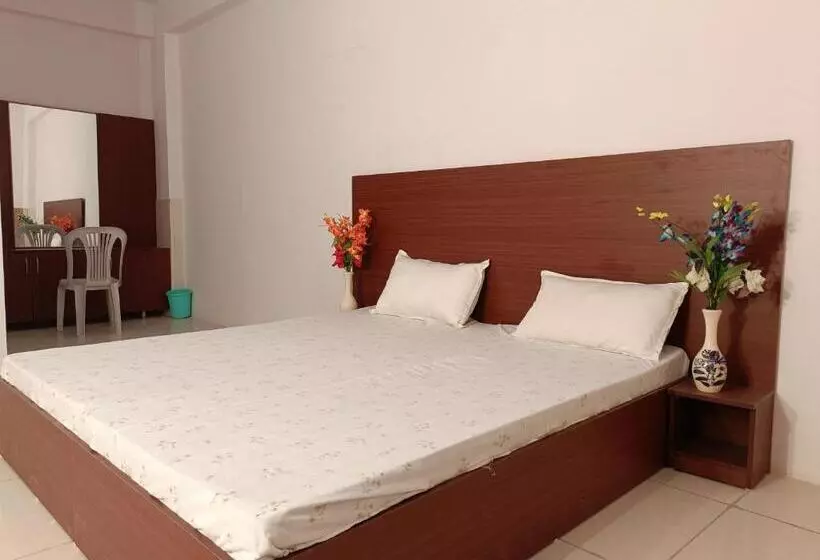 ペンション Narayan Guest House