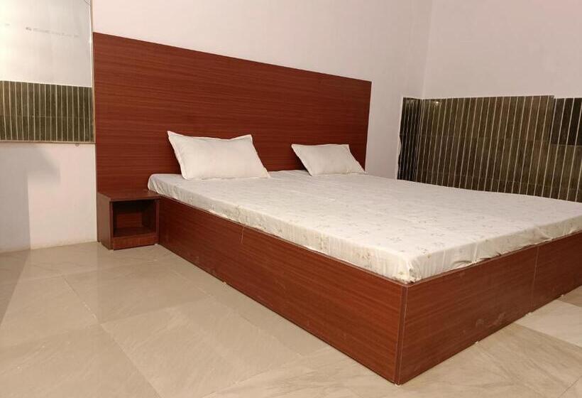 펜션 Narayan Guest House