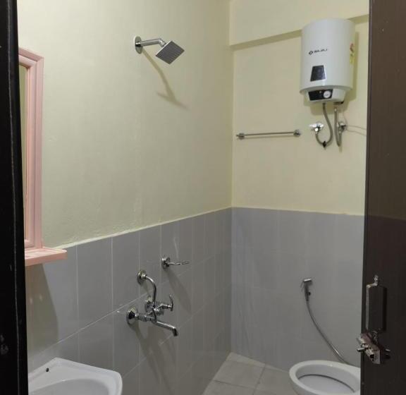 פנסיון Nrl Guest House