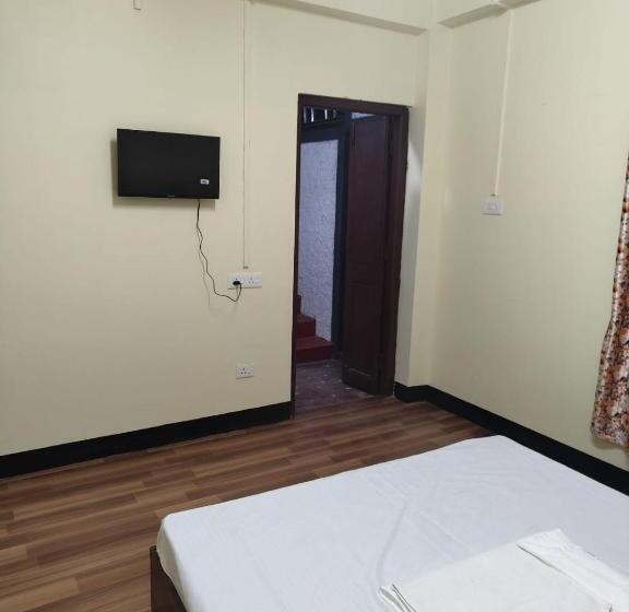 פנסיון Nrl Guest House