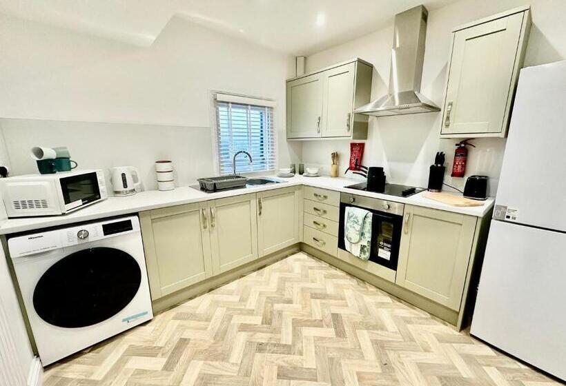 Пансион The Grand Guest House   Bond Street