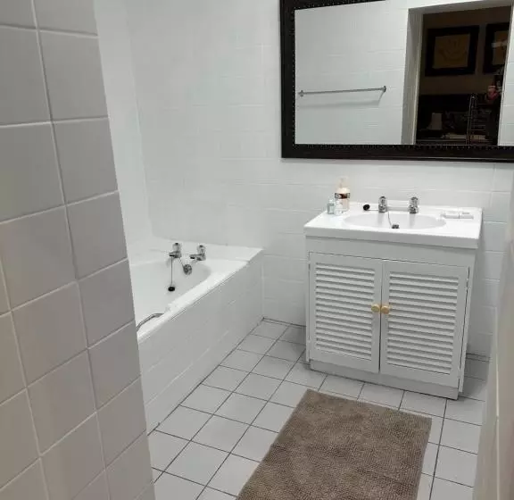 Majatalo Tranquil Private Rooms Hermanus