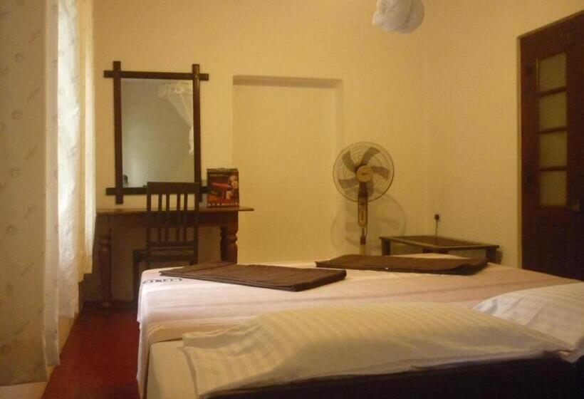 Pensione Villa Sagala