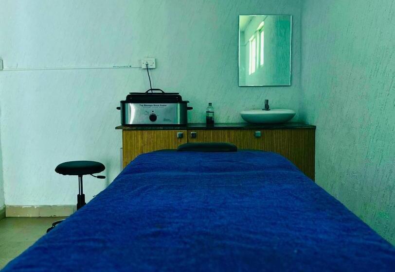 אתר נופש Hlc Ayurveda And Nature Cure