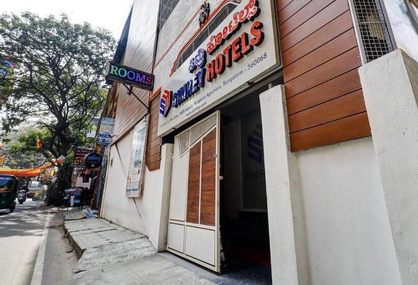 Simrey Hotel & Rooms