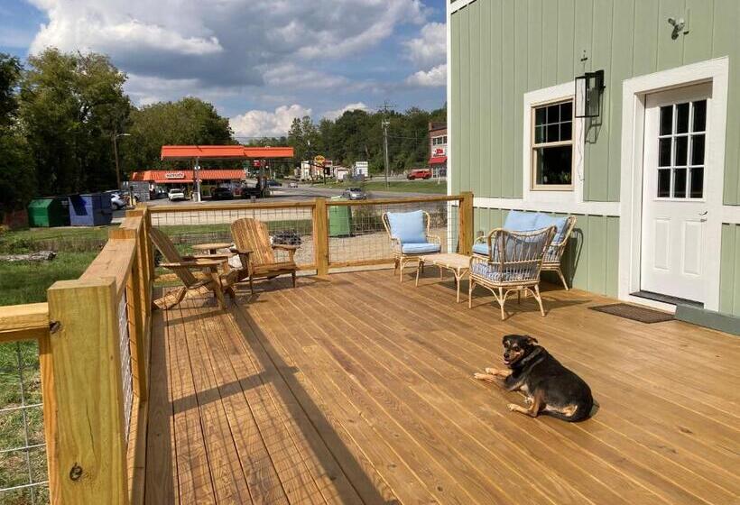 The Lazy Tiger Hostel