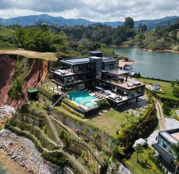 Vivanti Resort