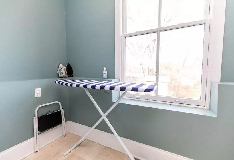 Retkeilymaja Furness Mansion