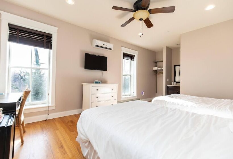 Общежитие Furness Mansion