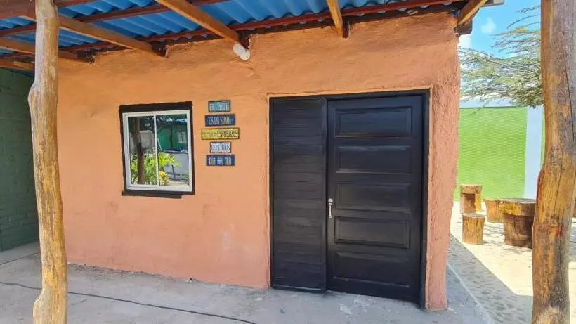 هتل Auritachon Hostal