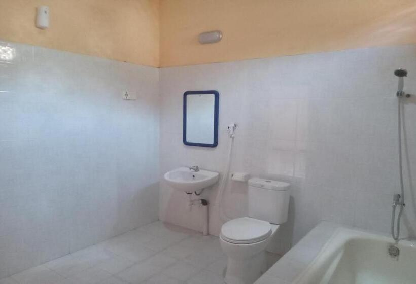 Szálloda Capital O 93391 Golden Manggis