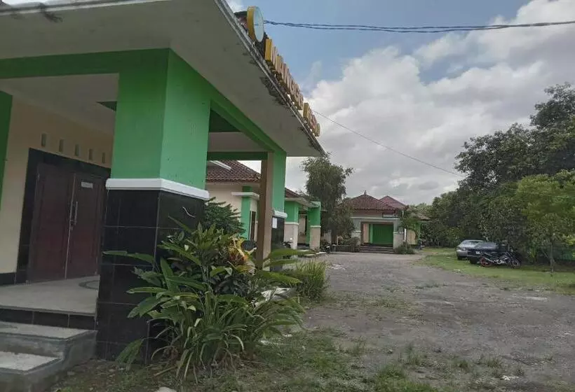 ホテル Capital O 93391 Golden Manggis