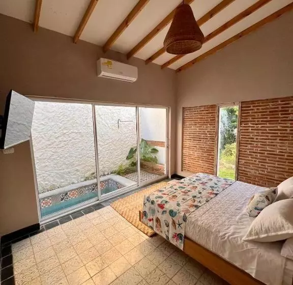 ホテル Colonial Beach Airport