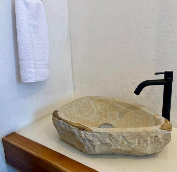 호텔 Colonial Beach Airport