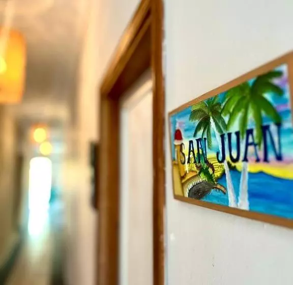 ホテル Colonial Beach Airport