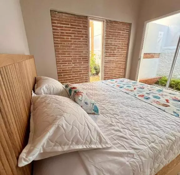 ホテル Colonial Beach Airport