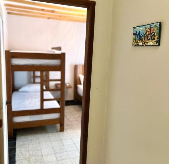 호텔 Colonial Beach Airport