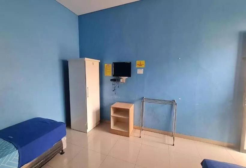 Hotel Oyo 93360 Wisma Subur